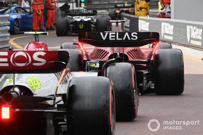 Charles Leclerc, Ferrari F1-75, Lewis Hamilton, Mercedes W13