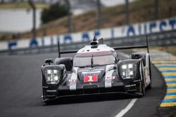 #1 Porsche Team Porsche 919 Hybrid: Timo Bernhard, Mark Webber, Brendon Hartley