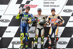 Podium: race winner Cal Crutchlow, Team LCR Honda, second place Valentino Rossi, Yamaha Factory Raci
