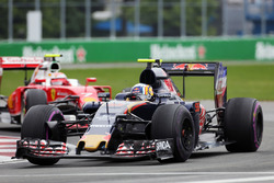 Карлос Сайнс-молодший, Scuderia Toro Rosso STR11