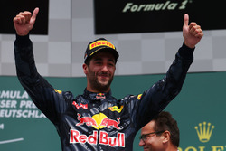 Подиум: второе место - Даниэль Риккардо, Red Bull Racing