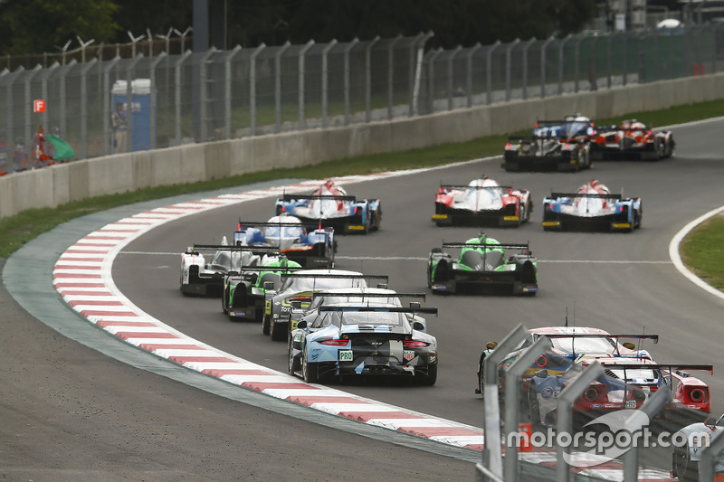 #77 Dempsey Proton Competition Porsche 911 RSR: Richard Lietz, Michael Christensen