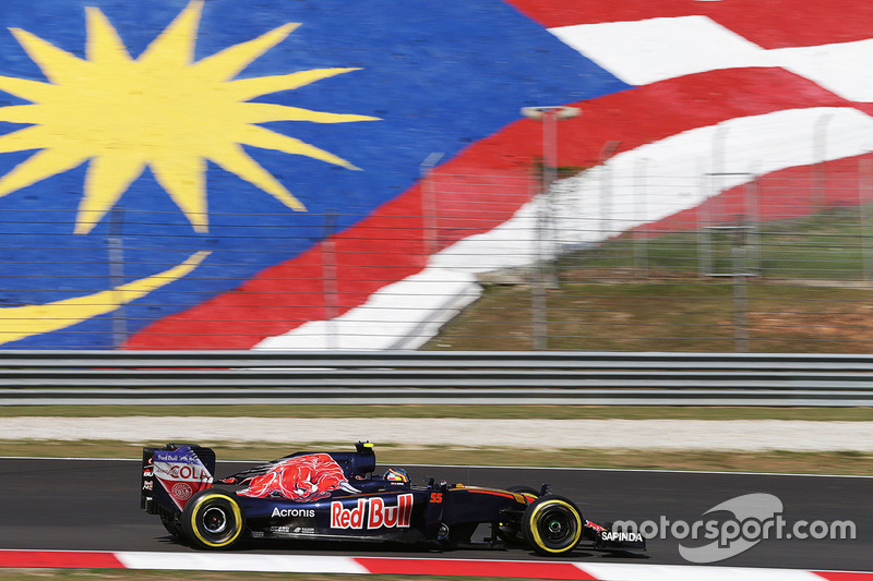 16. Carlos Sainz Jr., Scuderia Toro Rosso STR11