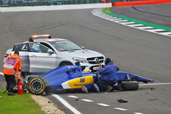 Marcus Ericsson, Sauber C35 crashed in the third practice session