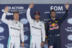 Поул - Льюїс Хемілтон, Mercedes AMG F1 W07, 2й - Ніко Росберг, Mercedes AMG F1 W07, та 3-й Даніель Р