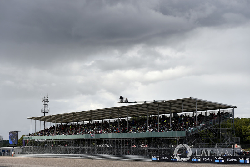 Penonton di Silverstone