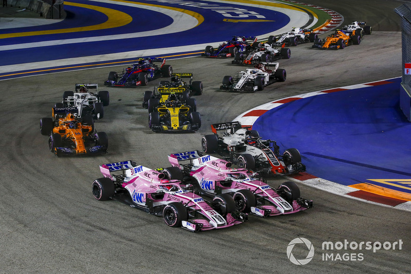 Esteban Ocon, Racing Point Force India VJM11, Sergio Perez, Racing Point Force India VJM11 and Romain Grosjean, Haas F1 Team VF-18 