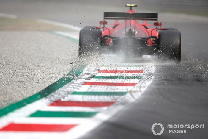 Carlos Sainz Jr., Ferrari SF21