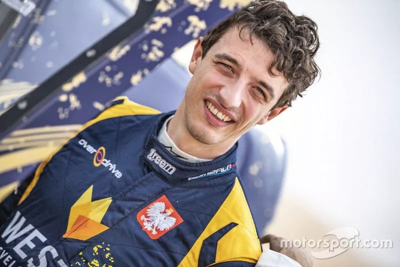 Aron Domzala, Abu Dhabi Desert Challenge