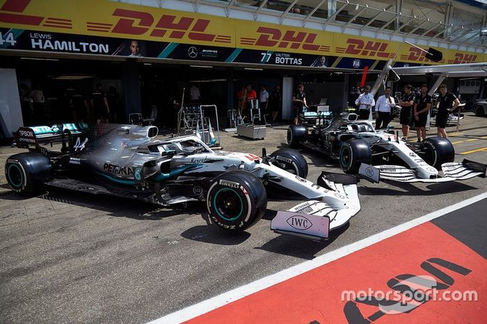 Mercedes AMG F1 W10 con decoración especial 125 años de motorsport