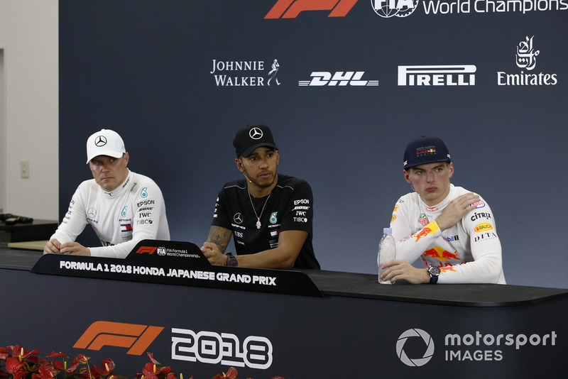 Valtteri Bottas, Mercedes AMG F1, Lewis Hamilton, Mercedes AMG F1 e Max Verstappen, Red Bull Racing, nella conferenza stampa
