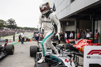 Lewis Hamilton, Mercedes AMG F1 W09 EQ Power+ celebrates in Parc Ferme