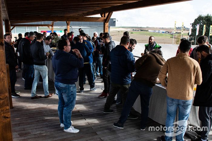 II Curso de Conducción y Nuevas Tecnologías BOSCH - Motor1.com España - Motorsport.com 