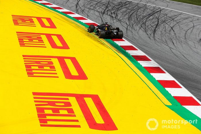 Lewis Hamilton, Mercedes F1 W11 EQ Performance