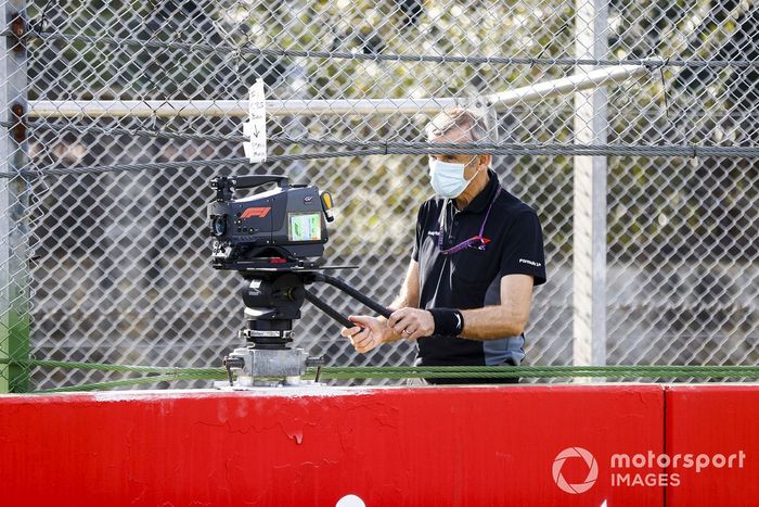 Un cámara de TV en Imola