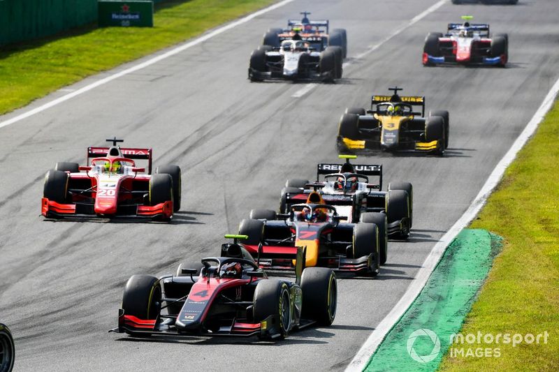 Callum Ilott, UNI-Virtuosi. Yuki Tsunoda, Carlin y Mick Schumacher, Prema Racing 