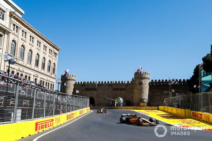 Lando Norris, McLaren MCL36, Daniel Ricciardo