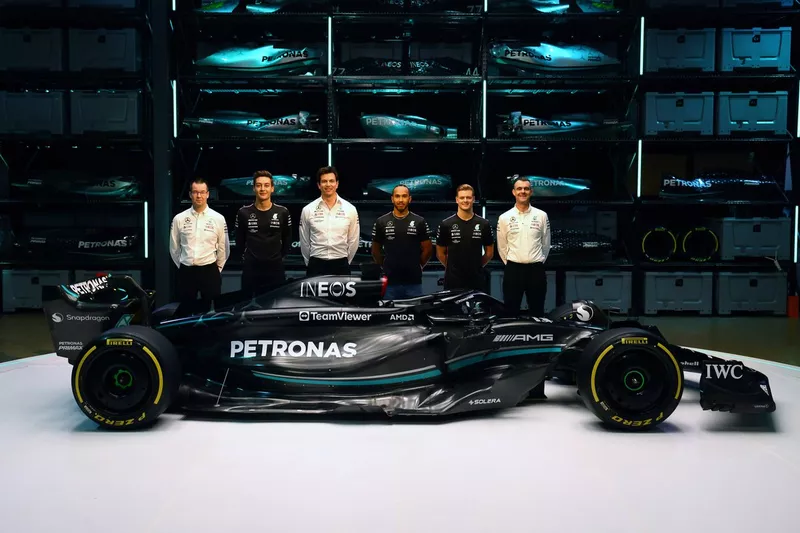 Lewis Hamilton, George Russell, Mick Schumacher, Pilota di riserva Mercedes, Toto Wolff, Team Principal Mercedes F1 Team e CEO, Mercedes W14