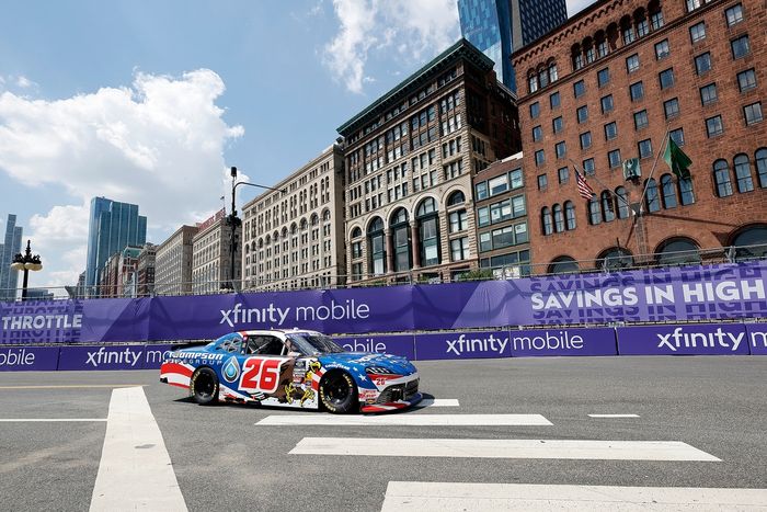 Dean Thompson, Sam Hunt Racing Toyota