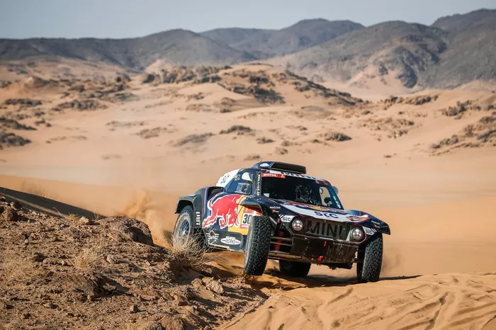 #300 X-Raid Mini JCW Team: Carlos Sainz, Lucas Cruz