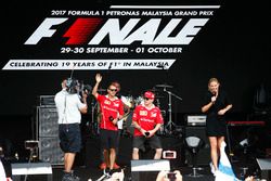 Kimi Raikkonen, Ferrari, Sebastian Vettel, Ferrari