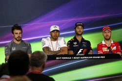 Lewis Hamilton, Mercedes AMG F1 Daniel Ricciardo, Red Bull Racing Sebastian Vettel, Ferrari; y Ferna