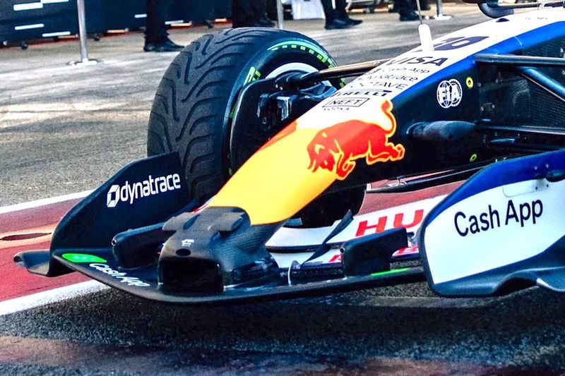 Detalle del alerón delantero Racing Bulls