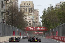 Daniel Ricciardo, Red Bull Racing RB14 ve Max Verstappen, Red Bull Racing RB14