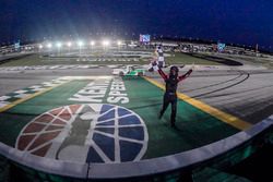 Ben Rhodes, ThorSport Racing, Ford F-150 Alpha Energy Solutions, winner, burnout, checkered flag