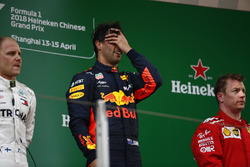 Podium : le vainqueur Daniel Ricciardo, Red Bull Racing, le deuxième, Valtteri Bottas, Mercedes-AMG F1, le troisième, Kimi Raikkonen, Ferrari