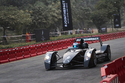 Mika Hakkinen, Caparo T1