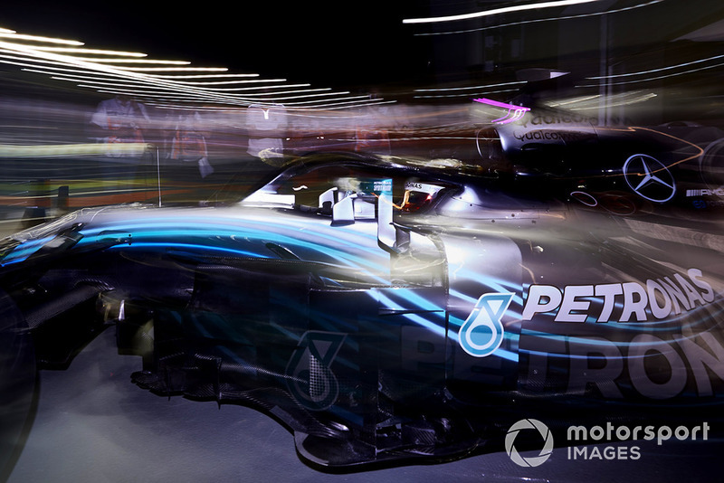Льюіс Хемілтон, Mercedes AMG F1 W09