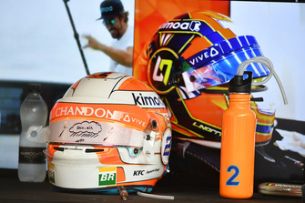 Kask, Lando Norris, McLaren ve Stoffel Vandoorne, McLaren