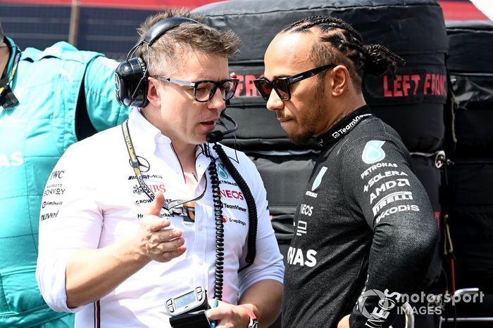 Lewis Hamilton, Mercedes-AMG Peter Bonnington, Ingeniero Jefe de Carrera, Mercedes AMG 