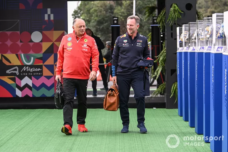 Frederic Vasseur, directeur d'équipe et directeur général, Scuderia Ferrari, Christian Horner, directeur d'équipe, Red Bull Racing 