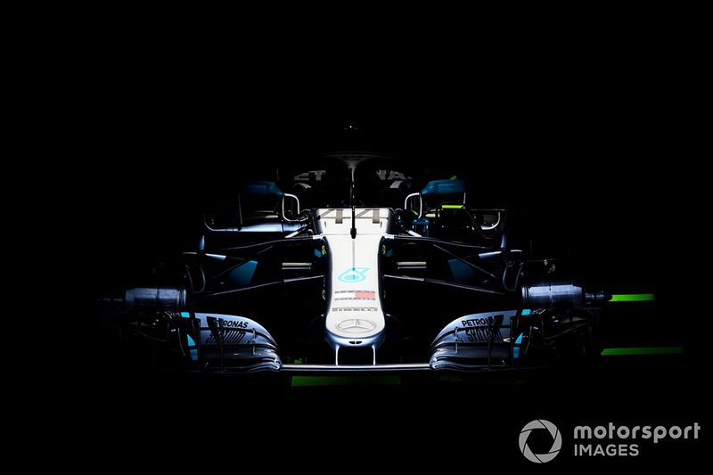 Lewis Hamilton, Mercedes W09 