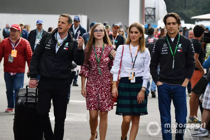 Esteban Gutierrez y su esposa Monica Casan 