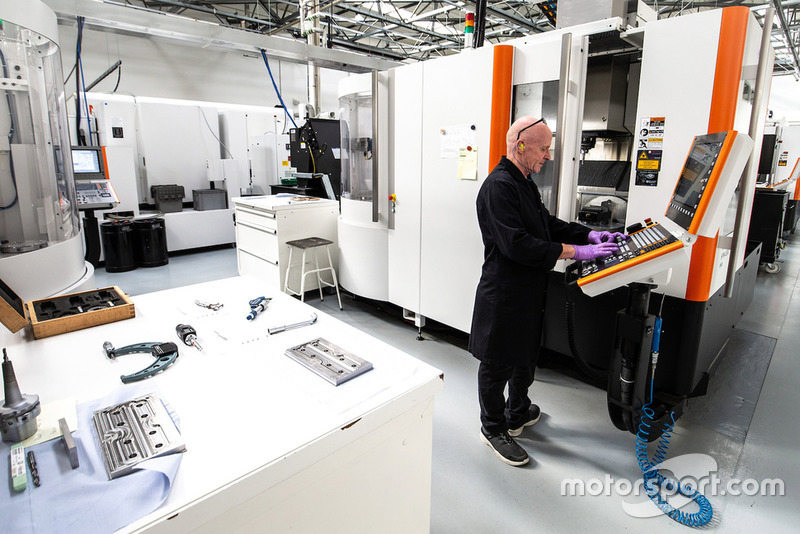 Werksbesuch bei Renault in Enstone