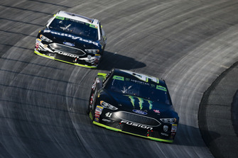 Aric Almirola, Stewart-Haas Racing, Ford Fusion Smithfield