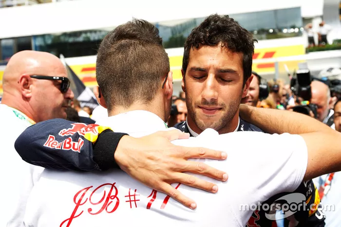 Daniel Ricciardo, Red Bull Racing, y Tom Bianchi