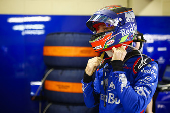 Brendon Hartley, Toro Rosso, ajuste son casque