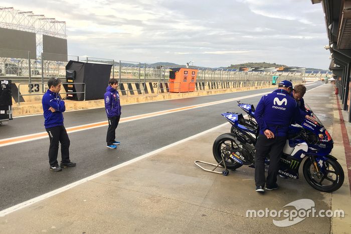 Julian Simon, nuevo coach de Maverick Viñales Yamaha MotoGP en Valencia