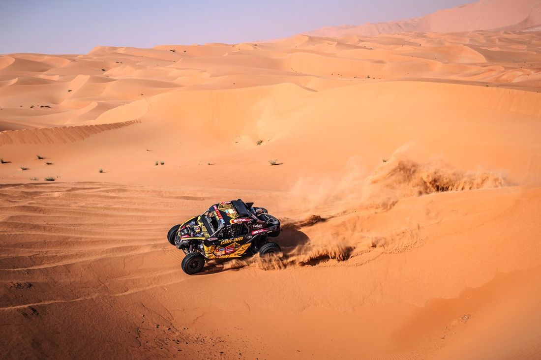 #300 Red Bull Can-Am Factory Racing Can-Am Maverick XRS Turbo: Rokas Baciuka, Oriol Vidal