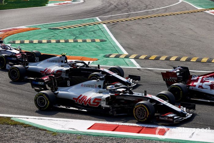 Romain Grosjean, Haas VF-20, Kevin Magnussen, Haas VF-20