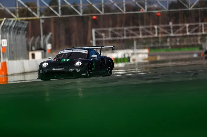 Porsche 911 RSR