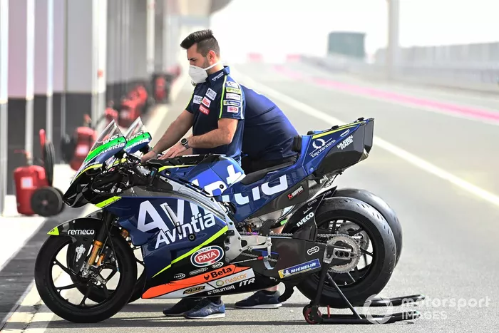 Miembros del equipo Avintia Esponsorama Racing