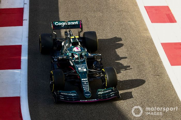 2021: Aston-Martin-Mercedes AMR21