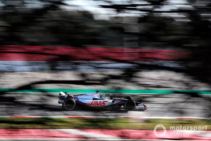 Mick Schumacher, Haas VF-22