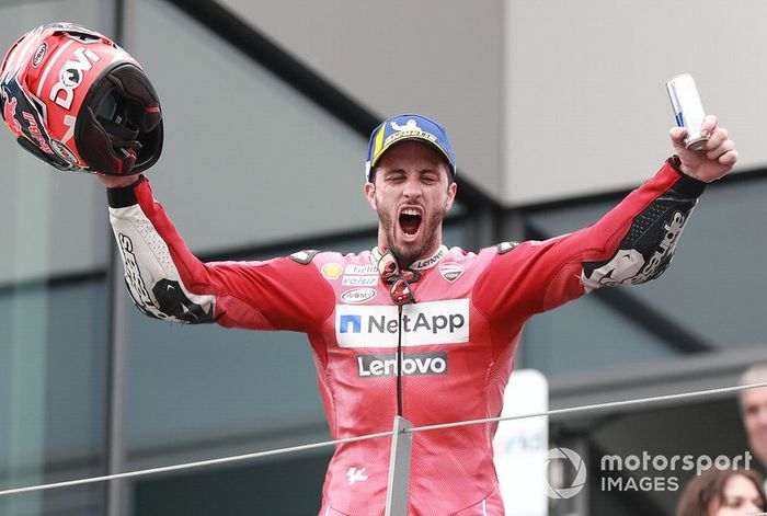 Podio: il vincitore della  gara Andrea Dovizioso, Ducati Team