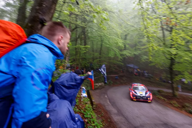 Oliver Solberg, Elliott Edmondson